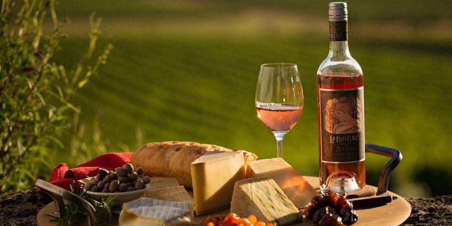 GetYourGuide Long Island Winery Tour from Southold