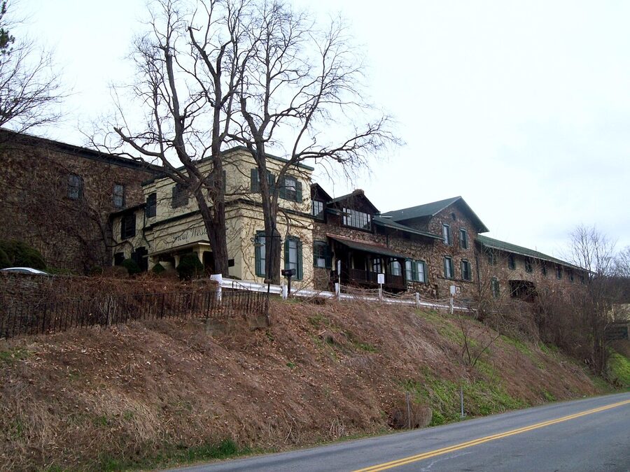 Pleasant Valley Wine Company building exterior