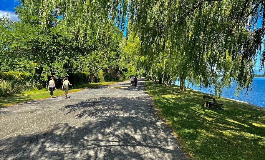 Geneva, the north end of Seneca Lake, a sensible base for east-side wineries