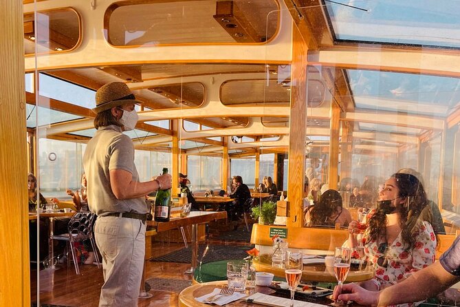New York City: Champagne, Cheese, Caviar & Sightseeing Cruise - What you actually receive with the tasting
