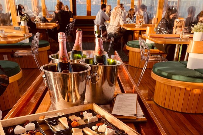 New York City: Champagne, Cheese, Caviar & Sightseeing Cruise - The crew can make or break the mood