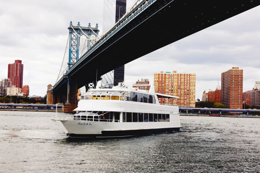 NYC: Vintage Wine Tasting and Classic Car Combo Tour - Cruising past Times Square and Bryant Park