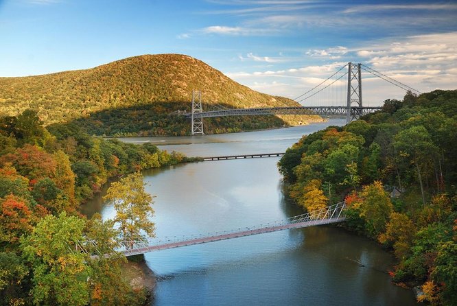 Private Hike/Wineries/Walkway Over the Hudson/1 night Hotel - A two-day Hudson Valley plan with real variety