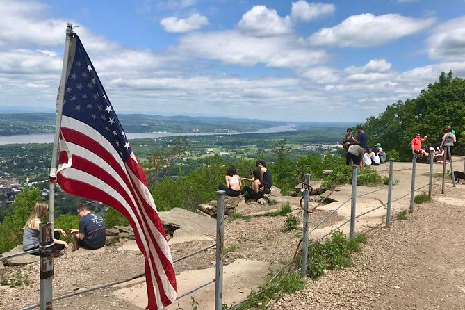 Private Hike/Wineries/Walkway Over the Hudson/1 night Hotel - The private format and the value of $1,220